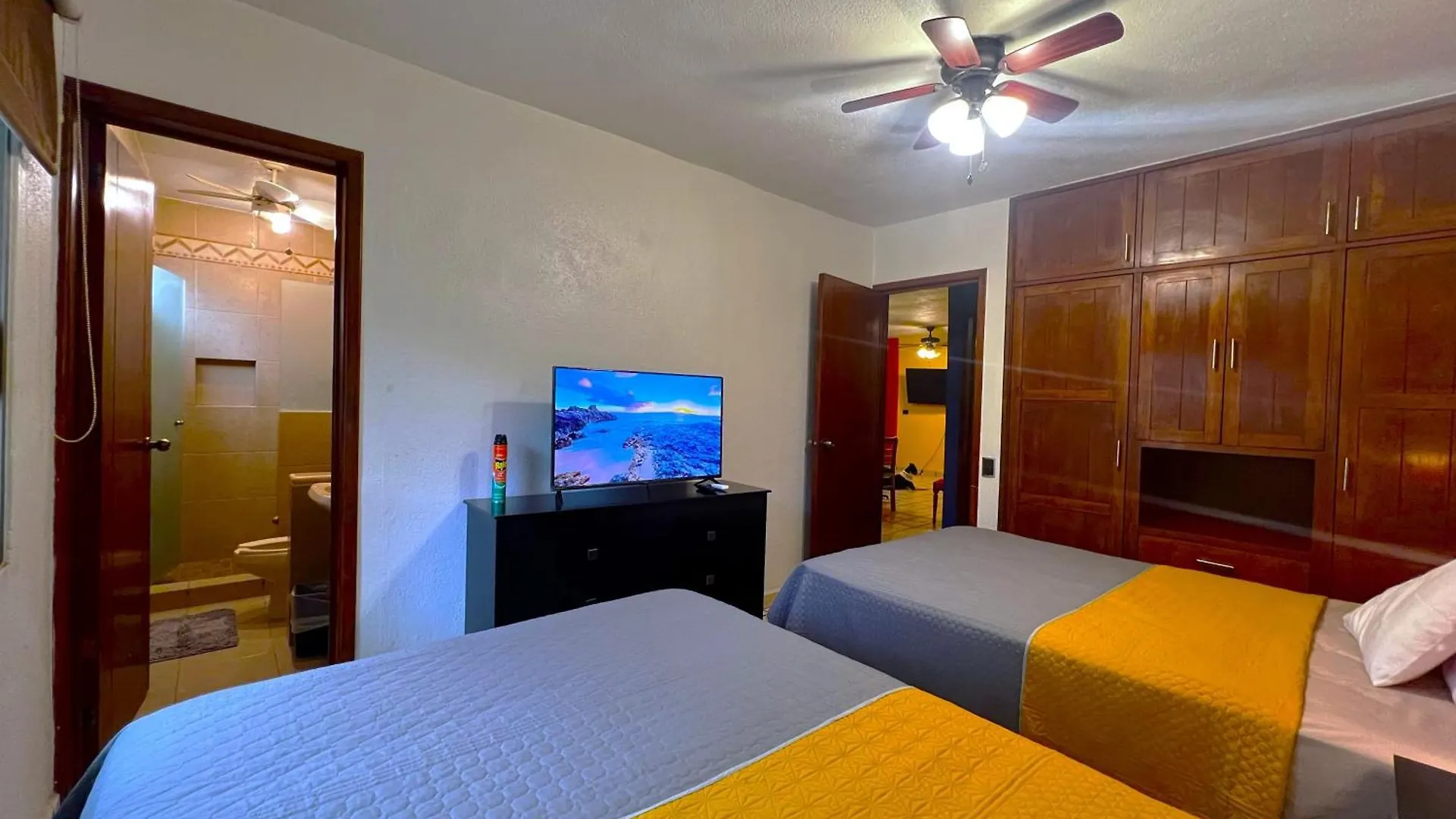 Apartamento Casa Revolucion: 2Br/2Ba Casita Close To Downtown With Private Parking Cabo San Lucas