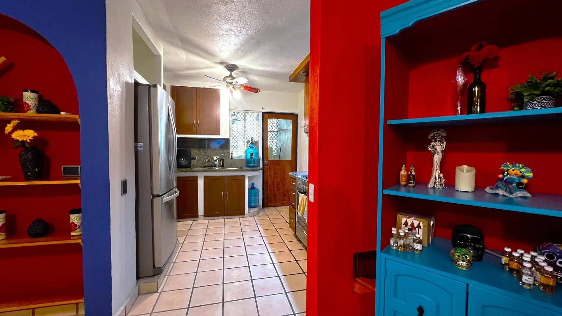 Casa Revolucion: 2Br/2Ba Casita Close To Downtown With Private Parking Cabo San Lucas